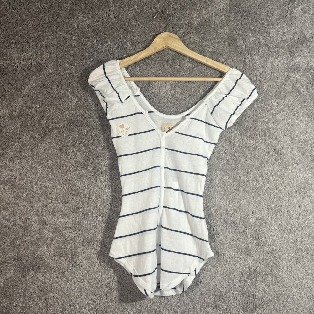 Chaser Womens Small White Striped V Neck Cap Sleeve Curved Hem Lightweight Top